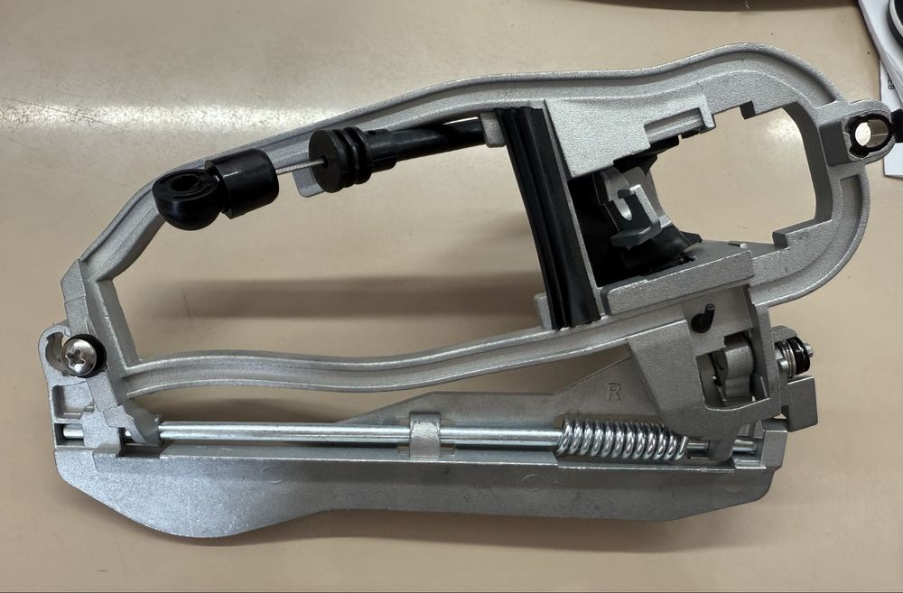 Основа за дръжка за BMW X5 E53