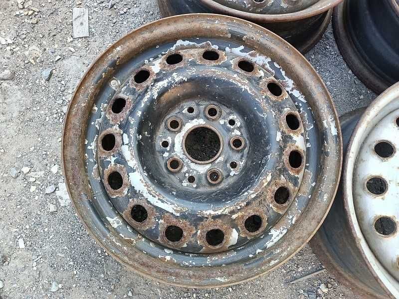 Продам оригинальные металлические диски на Ауди 100