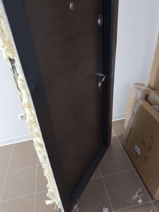 Ușa metalică de apartament