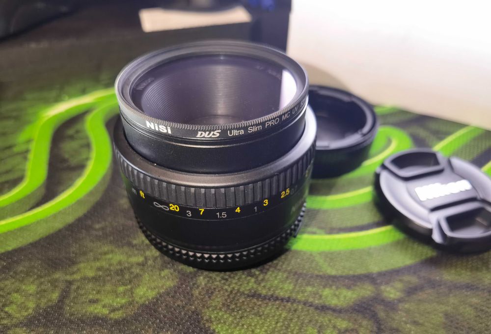 Obiectiv Nikon AF Nikkor 50mm f/1.8D cu filtru NiSi ultra slim PRO MC UV 52mm