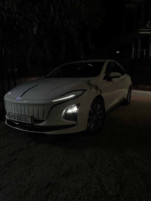 Hongqi eqm-5 ( Хорнджи екм 5 )