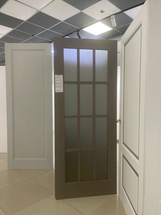 Срочно срочно двери с витрины продам