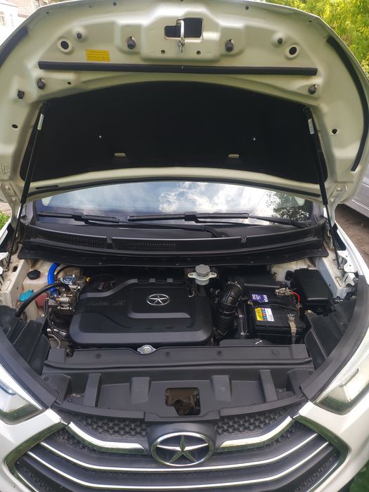 Продам JAC S3 2015 год