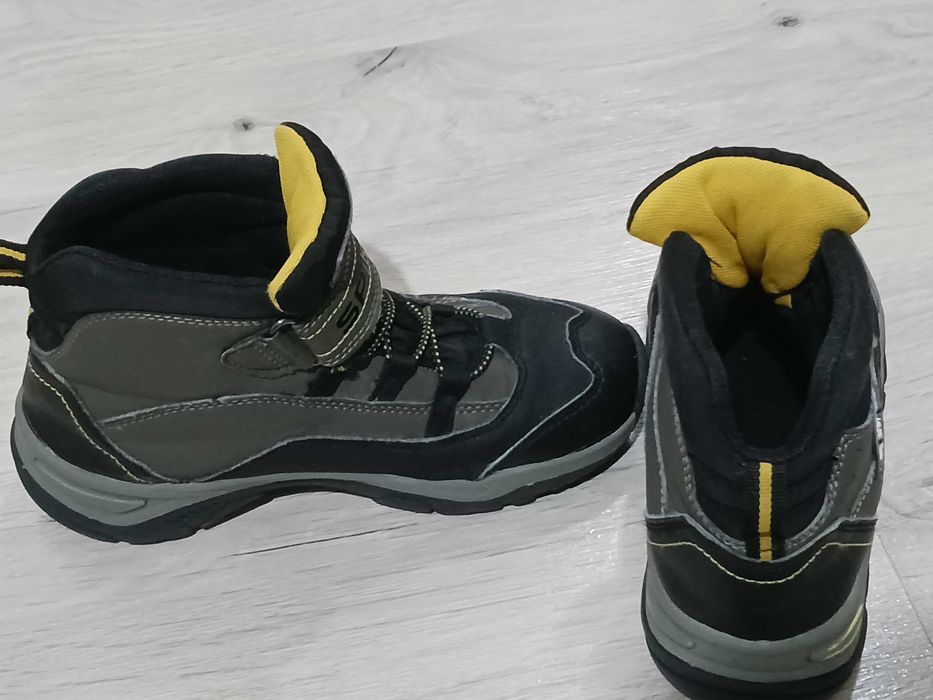 Детски боти за момче водонепромокаеми