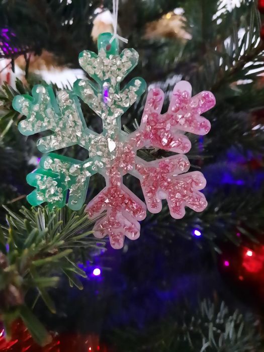 Decoratiuni de Craciun din rasina epxidica