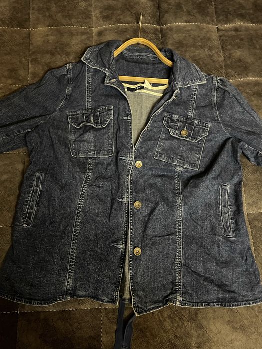 Женская джинсовая куртка на весну