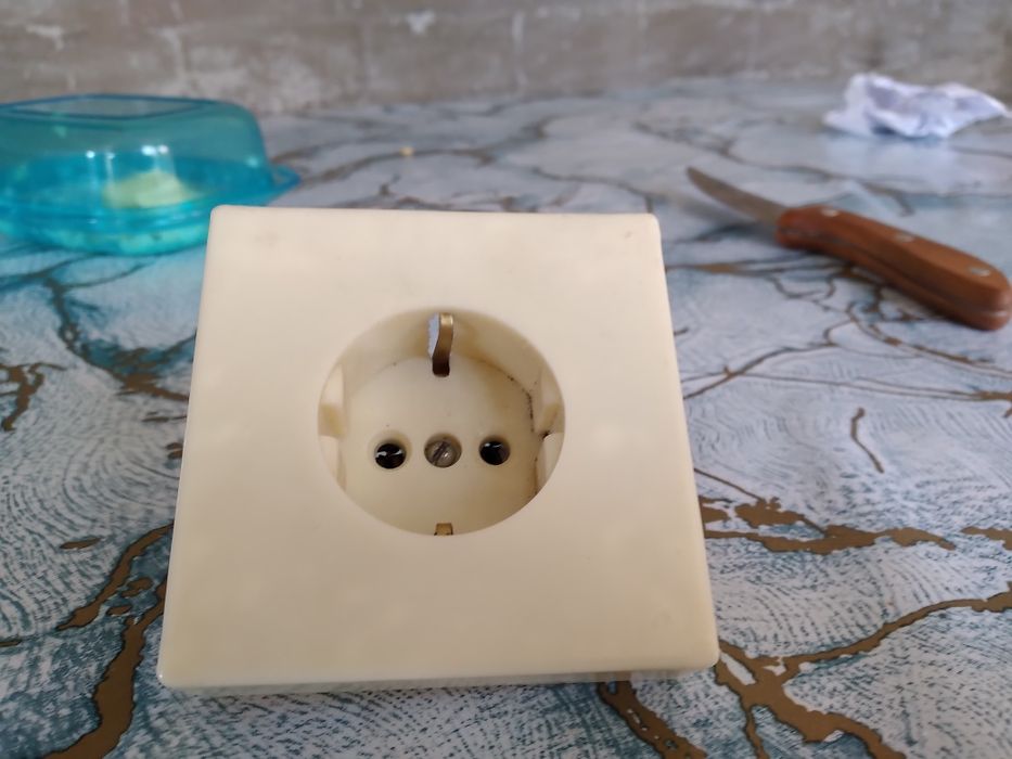 Гриль аппарат и розетки