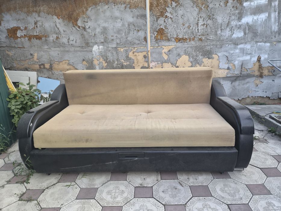 Продам диван тастак самовывоз