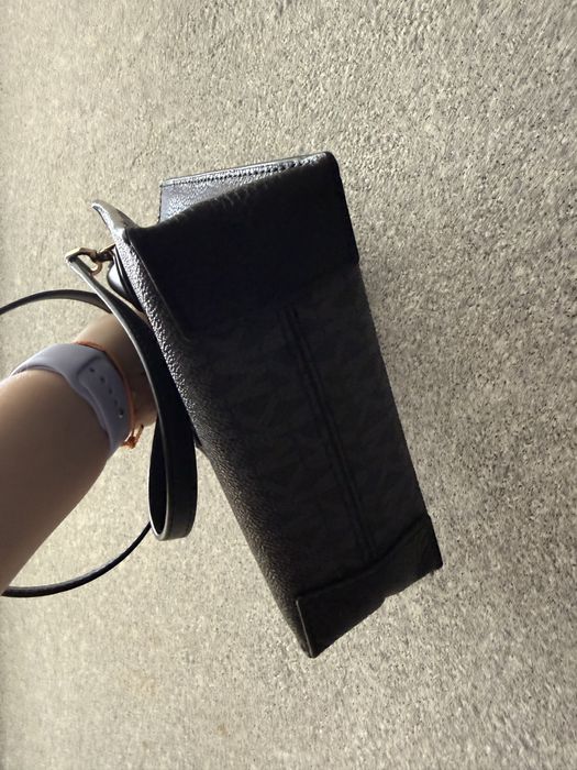 Продам сумку Michael Kors