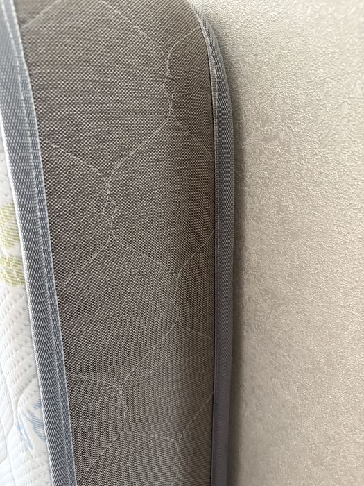 Продам матрац в отличном состоянии