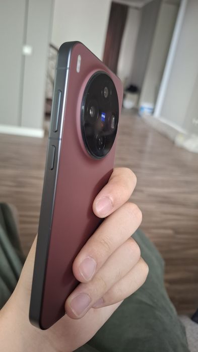 Vivo x300 256/12 Black/Wine Red
