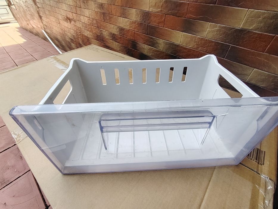 Rafturi și cutii alimente pentru frigider Zanussi