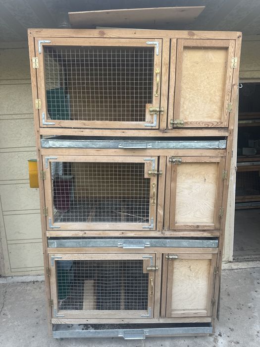 Ассалому алайкум куён кафаслари сотилади манзил чирчик шахрида донаси