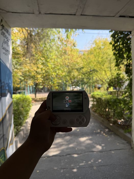 продаю PSP Go в хорошем состоянии