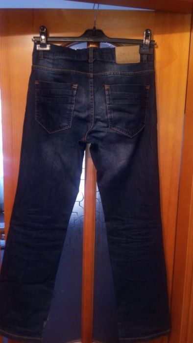 Продам джинсы подростковые