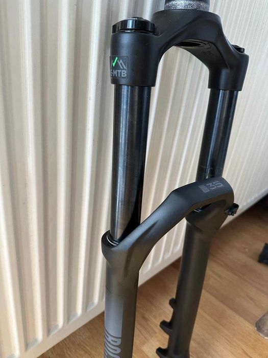 RockShox 35 Silver TK 29" cu cursa de 160 mm pe aer NOU