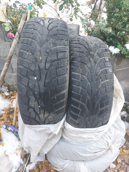 Зимние шины  за комплект 30 000