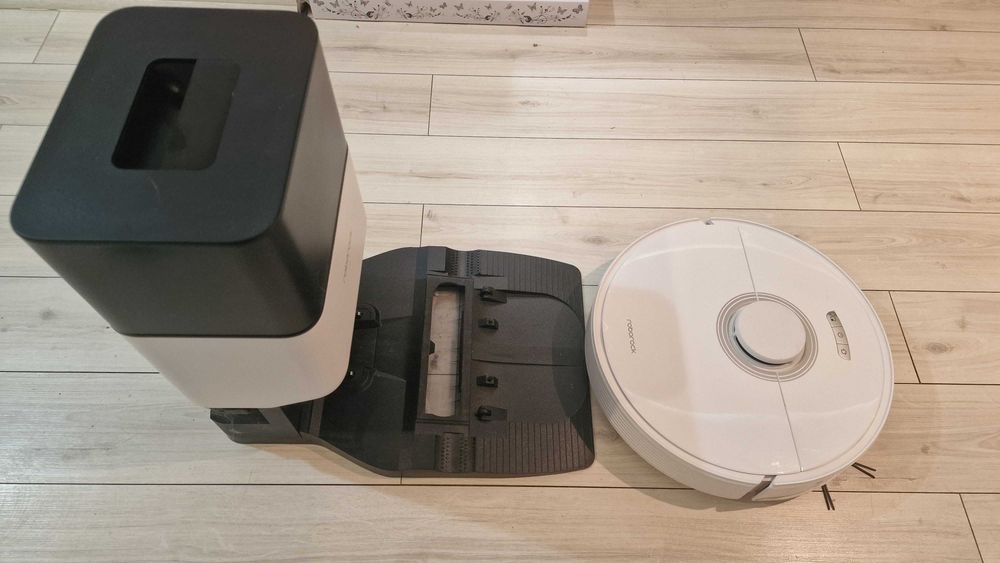 Roborock Q7 MAX+ alb, cu mop, 5200mAh, recipient apa 350ml, zone no-go