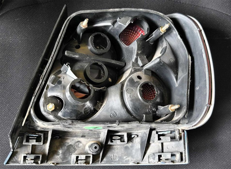 Кристален стоп Audi A4 B5 - ляв