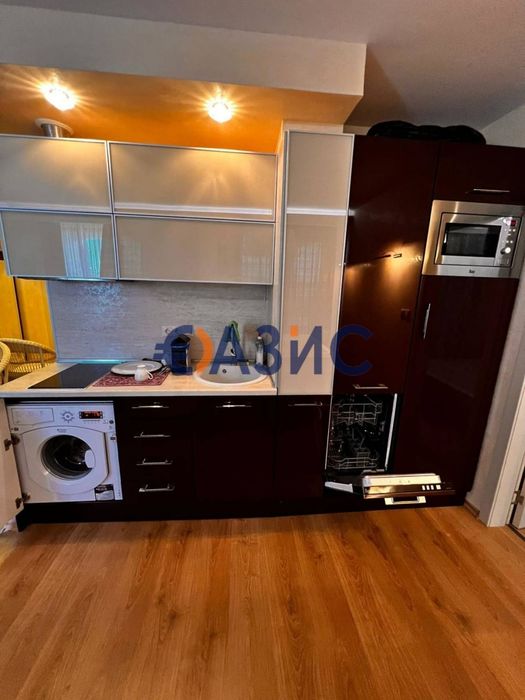Продава се Тристаен апартамент в к.к. Слънчев бряг - 84 кв.м за 1584 €/кв.м - Снимка #4