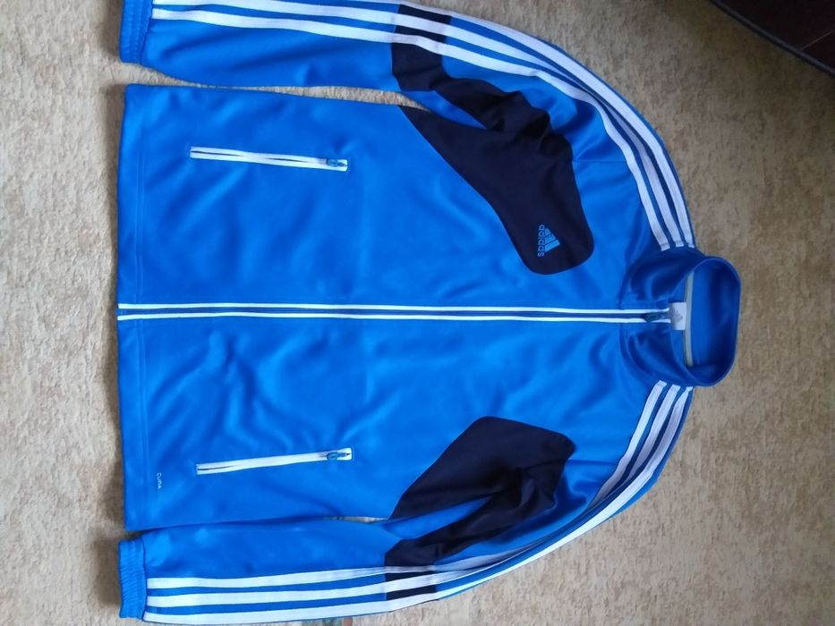 Продам лёгкую олимпийку Adidas