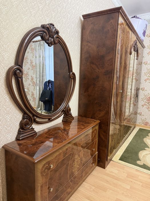 Спальный гарнитур