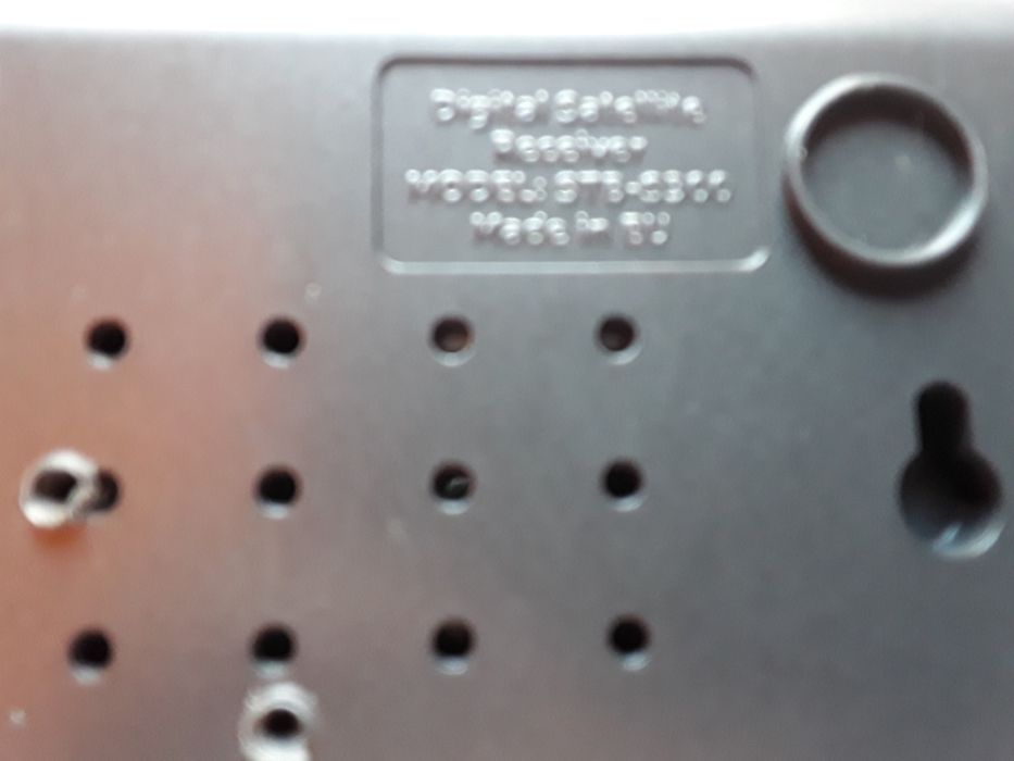 стар сателитен приемник - за части