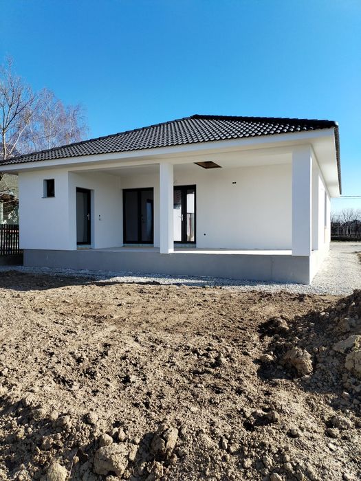 Casă nouă premium intrare Oșorhei