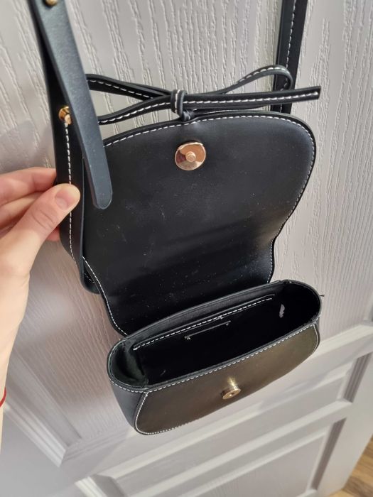 Дамска черна чанта Pull & Bear