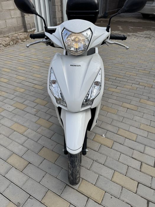 Скутер HONDA DIO 110