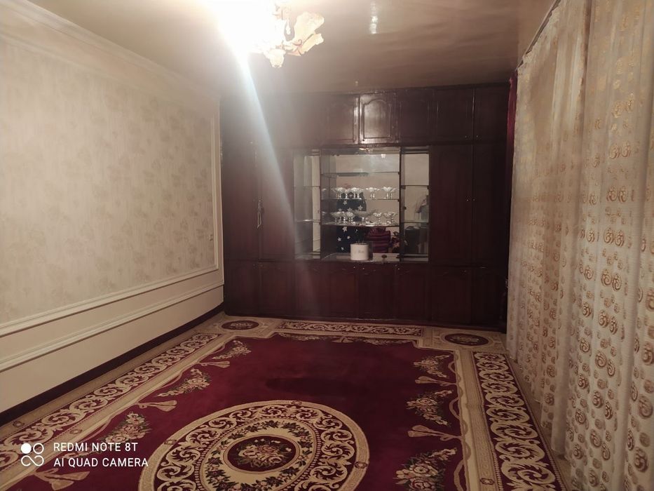 Продаётся двор в центре города