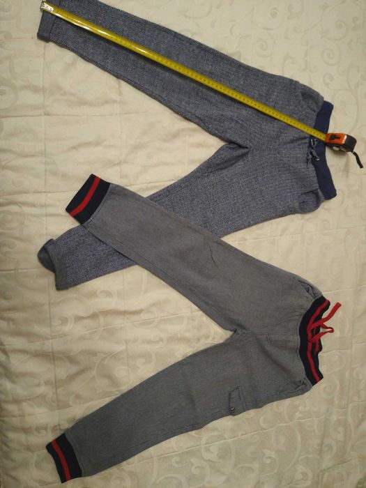 Doi pantaloni de trening copii 5-7 ani
