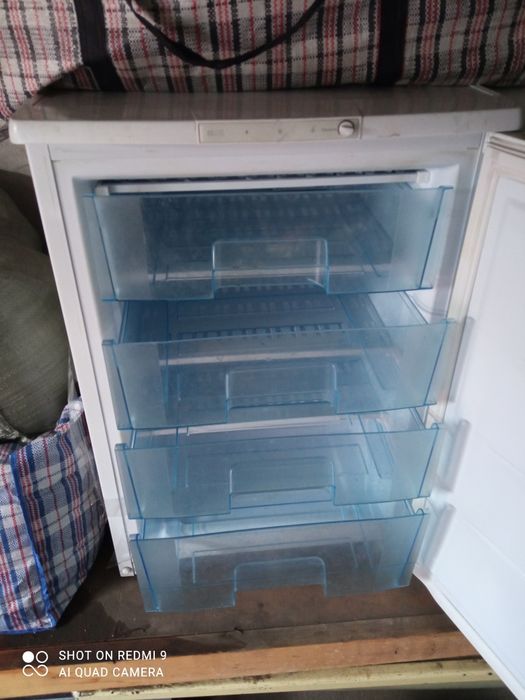 Продам морозильную камеру