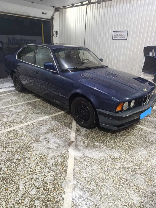 Продам машину BMW E 34 520