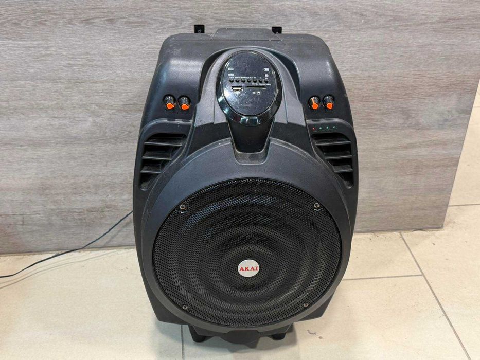 Преносима тонколона Akai SS023A-X10