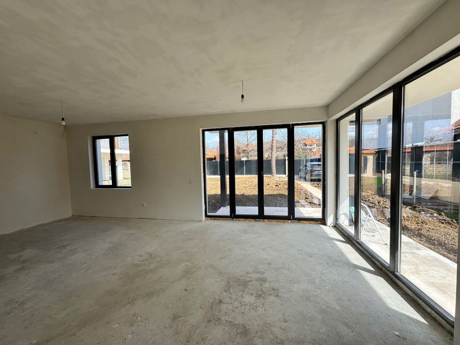 Продава се Къща в с. Нацовци, Област Велико Търново - 190 кв.м за 722 €/кв.м - Снимка #15