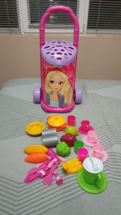 Детско пиано, пазарска количка и люлка - легло