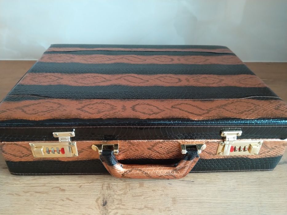 Луксозен комплект прибори за хранене ZILLINGER .