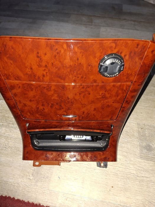 Консол тайота 30 35.