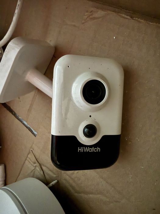 Видеокамера Hiwatch