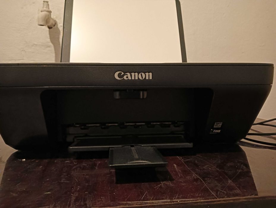 Imprimantă multifuncțională Canon MG2550S funcțională