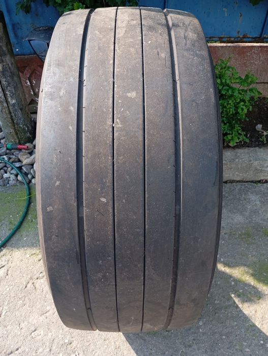 Vând 2 anvelopa 385 55 22,5