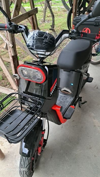 Электроскутер DEMANSH 72v20a mator kuchi 240w prava talab qilinmaydi