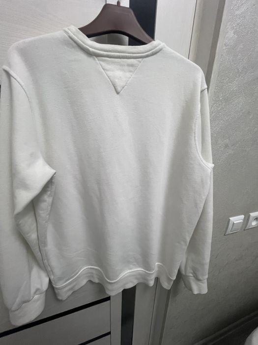 Оригинальный свищот Tommy Hilpiger привезён из США.размер L-52.