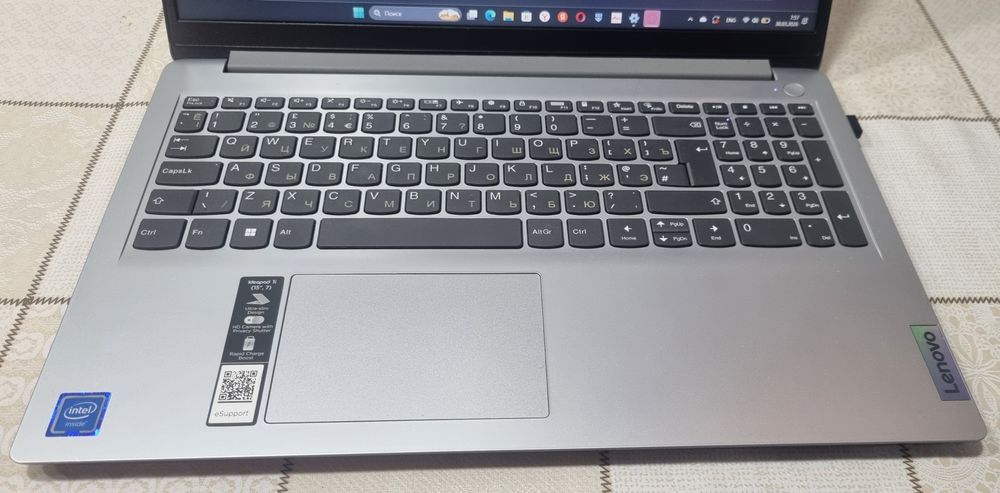 Lenovo noutbuk sotiladi