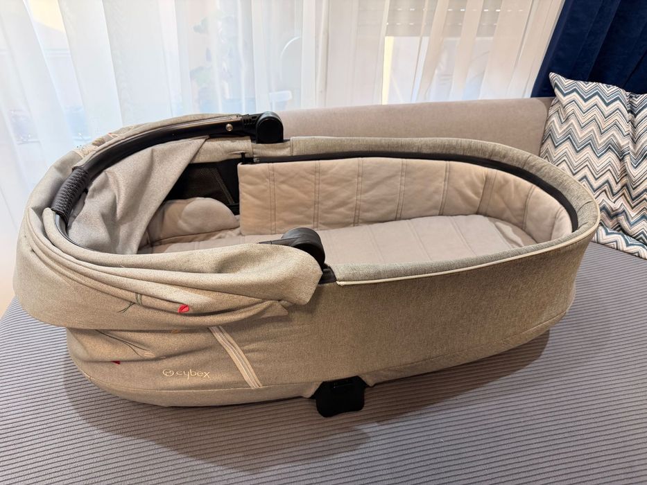 Cybex Priam Koi кош за новородено
