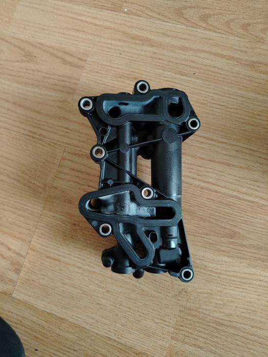 Vând termostat răcire ulei Bmw f10 automat motor n47