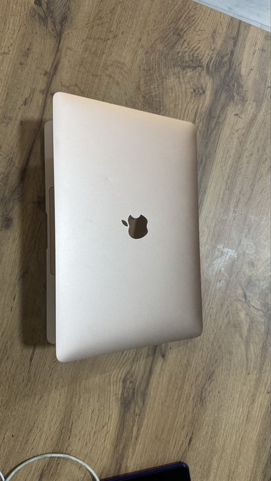 Macbook air m1 / 256