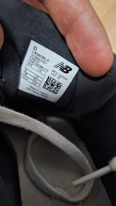 Adidași New Balance 9060