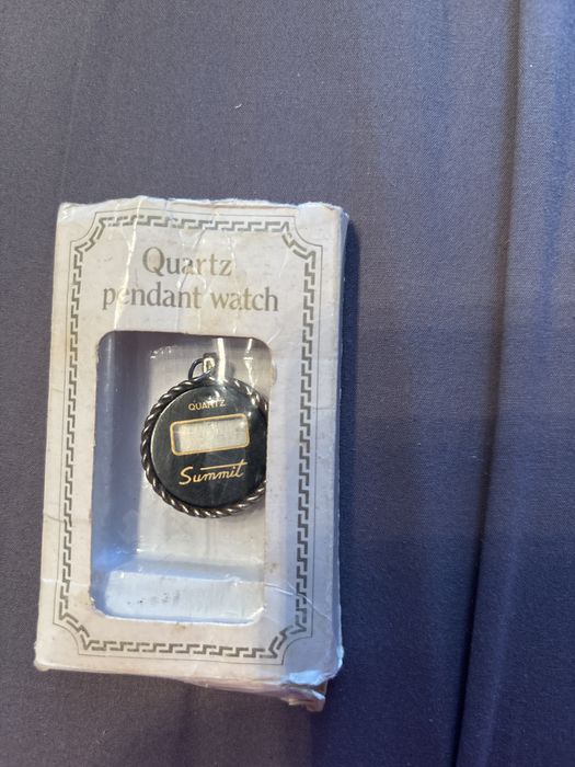 Два часовника за синджирче! Работещи